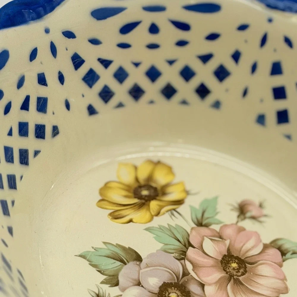 Homer Laughlin Virginia Rose Reticulated Lattice Floral Bowl Cobalt Blue Trim